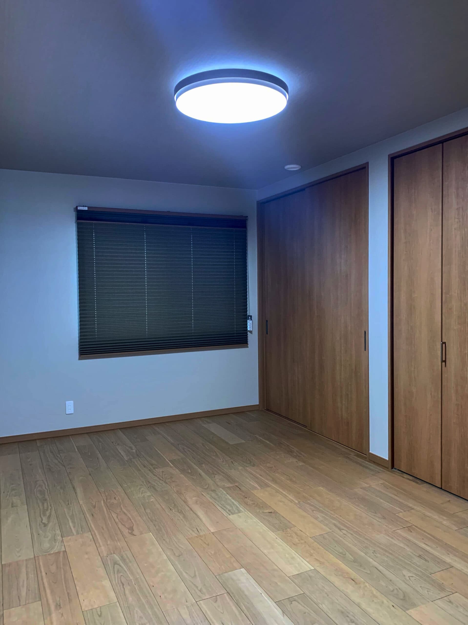 無垢の床材を使った優しい和風モダンな平屋