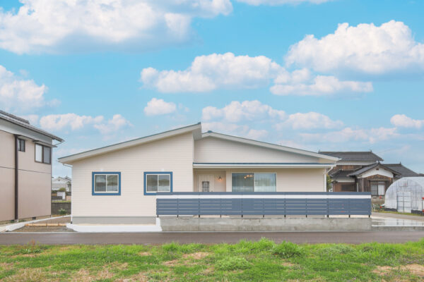  カリフォルニアスタイルの平屋   アイフルホーム | イワナミ 岩国市柳井市益田市浜田市の注文住宅