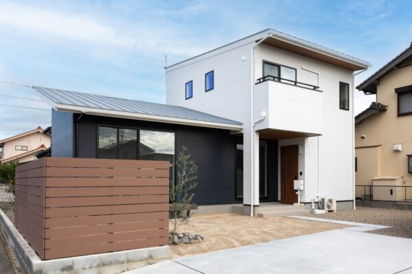  オシャレな外観にするコツ教えます   アイフルホーム | イワナミ 岩国市柳井市益田市浜田市の注文住宅