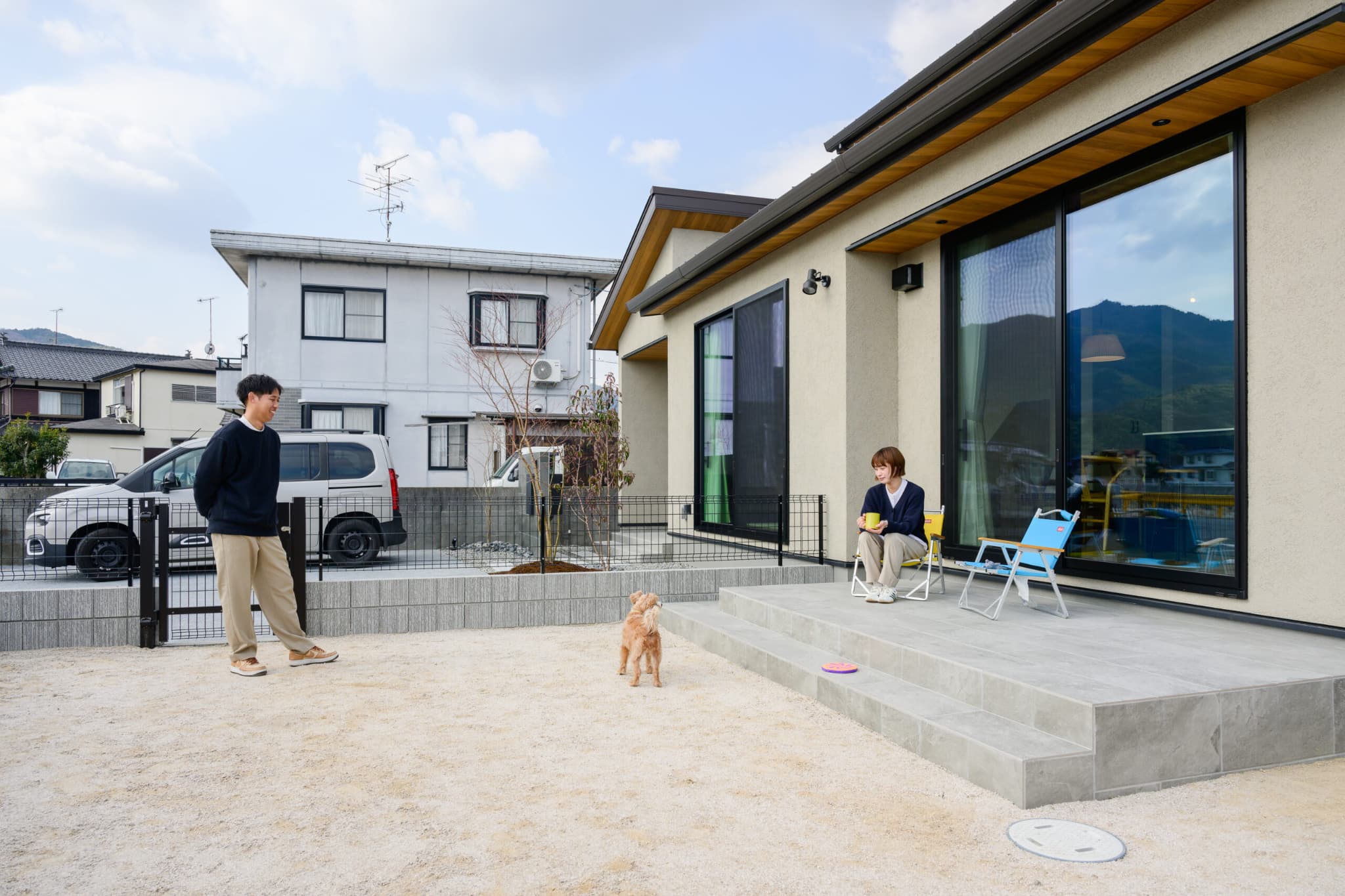 1階だけで生活が完結!34坪で叶った、愛犬と暮らすほぼ平屋の家