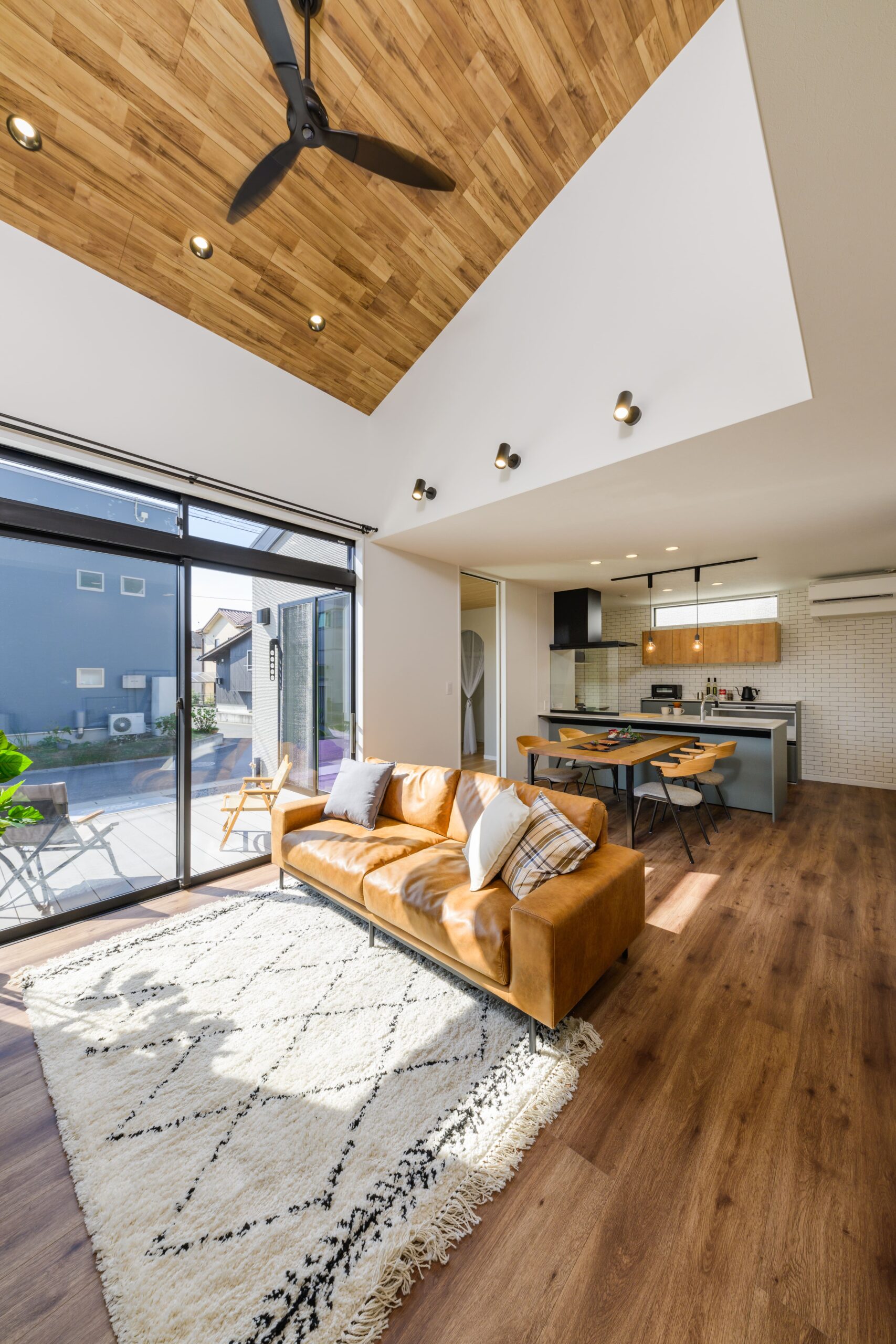  おしゃれな平屋にするには平屋の外観内装デザインのトレンドまとめ   アイフルホーム | イワナミ 岩国市柳井市益田市浜田市の注文住宅