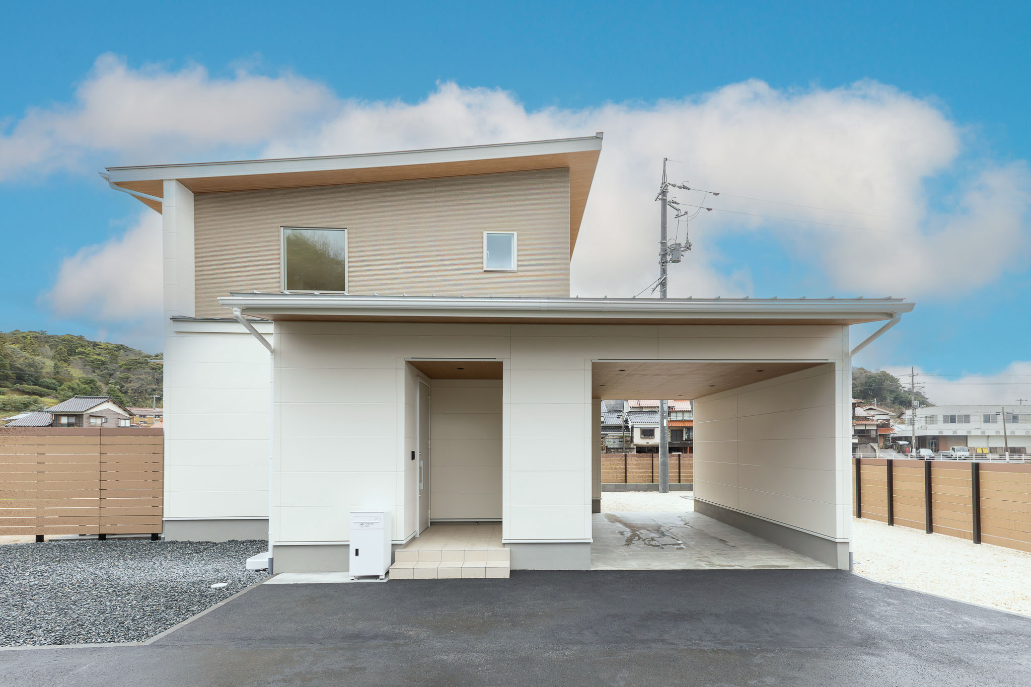  趣味も子育ても楽しめるガレージ付き住宅の魅力とは   アイフルホーム | イワナミ 岩国市柳井市益田市浜田市の注文住宅