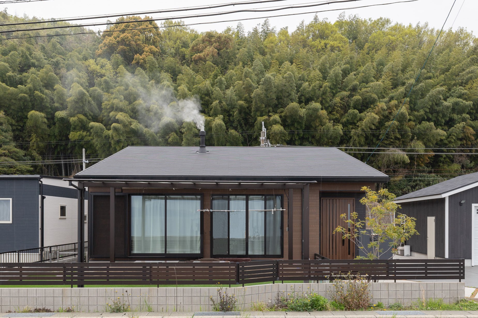  おしゃれな平屋にするには平屋の外観内装デザインのトレンドまとめ   アイフルホーム | イワナミ 岩国市柳井市益田市浜田市の注文住宅