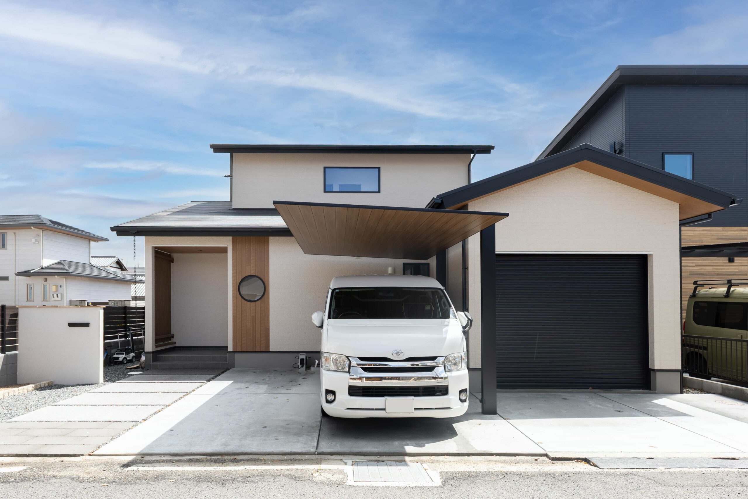  失敗しないビルトインガレージ付き住宅を建てるときの注意ポイント5選   アイフルホーム | イワナミ 岩国市柳井市益田市浜田市の注文住宅