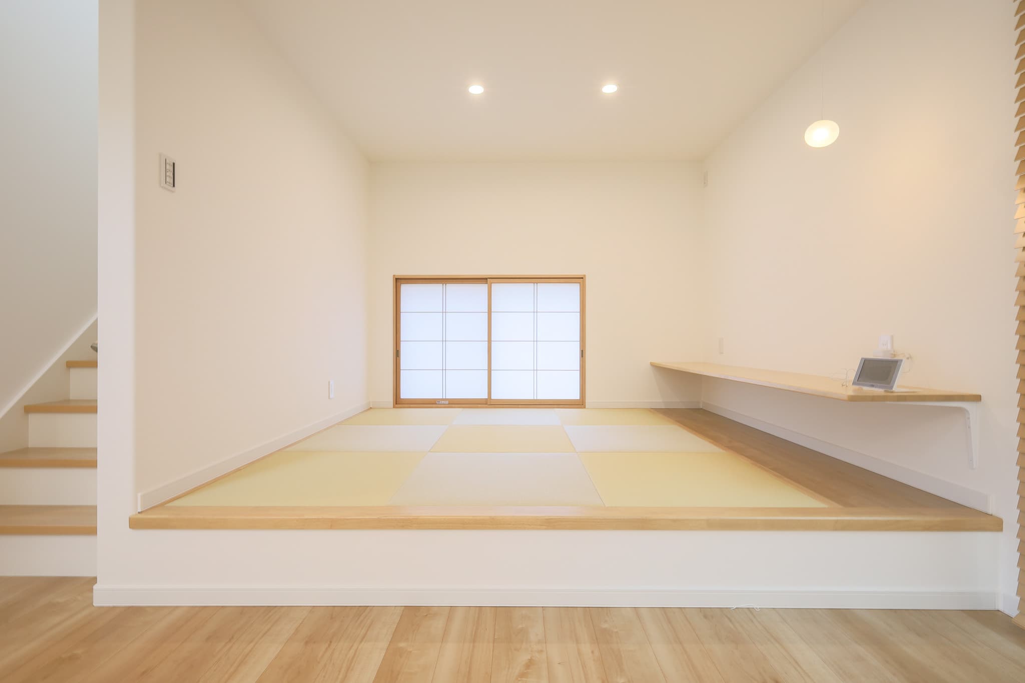  子どもが自然と机に向かう家｜リビング学習がしやすい間取りとは   アイフルホーム | イワナミ 岩国市柳井市益田市浜田市の注文住宅