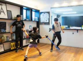 岩国店で「加納選手とフェンシングで対決!夏の住まいフェア」を開催しました🤺