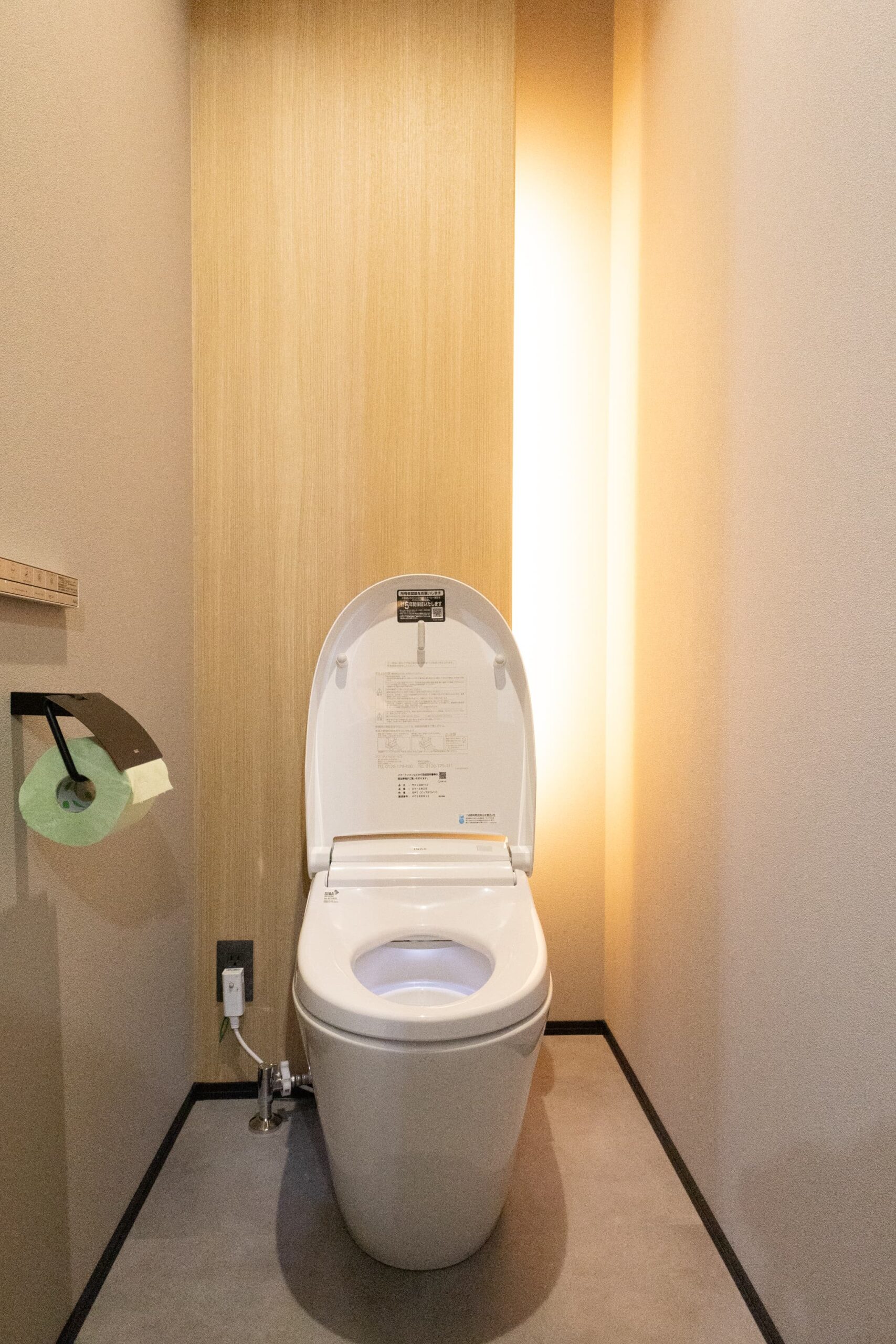 色、素材、光にこだわった中庭のあるお家