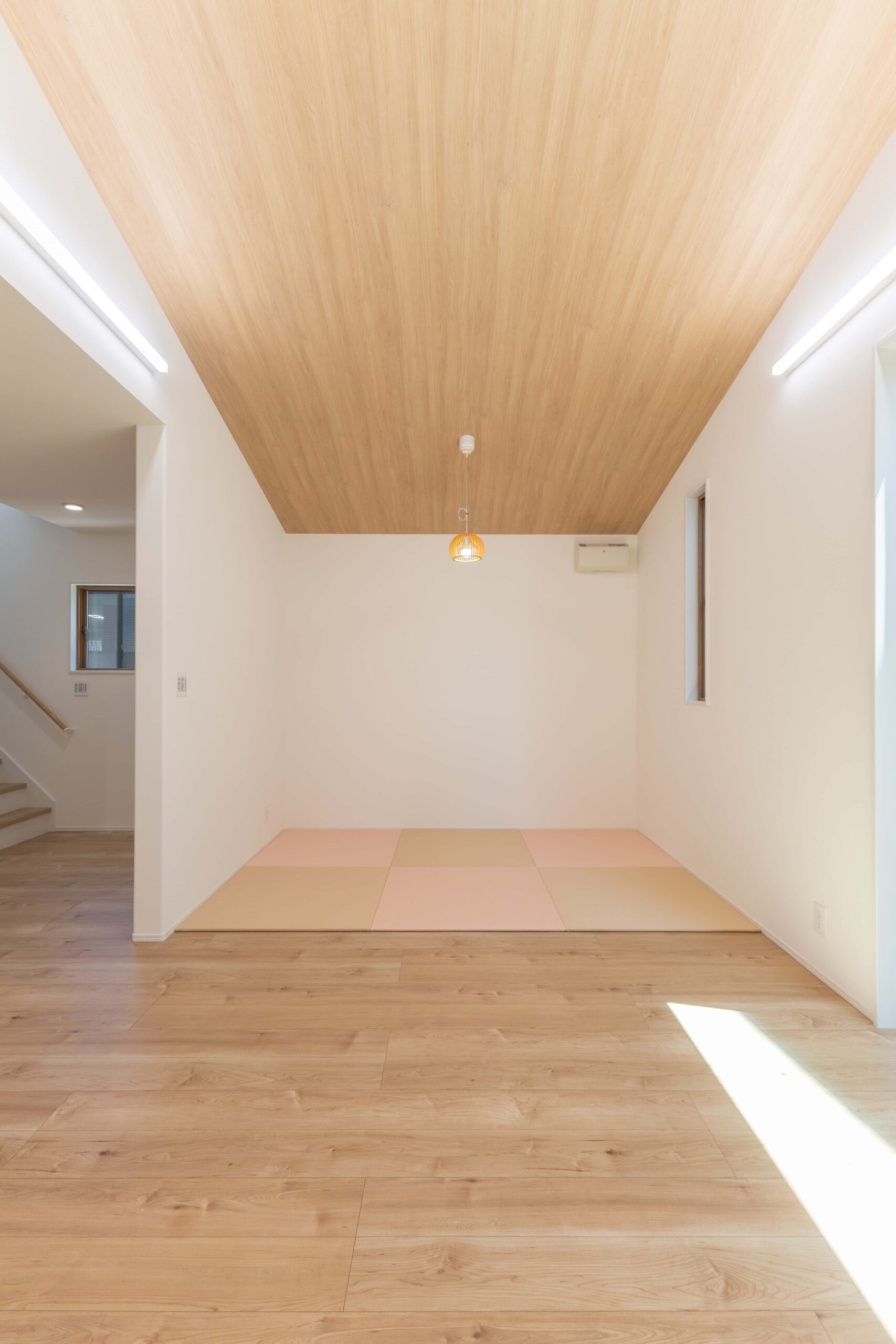 “勾配天井×畳×ヌック”家族みんなが心地よく暮らす工夫が詰まった家