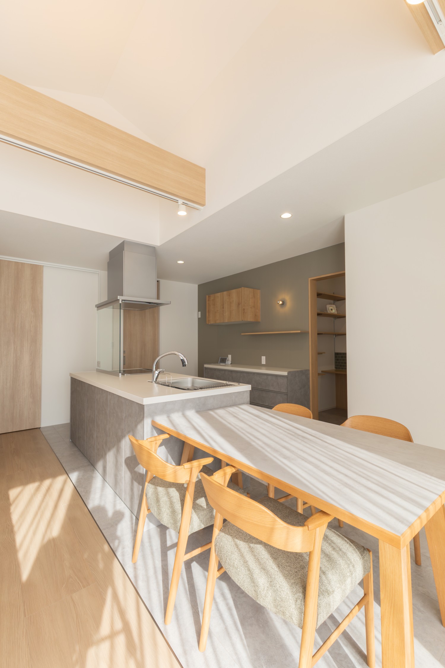 自然と暮らすシンプルナチュラルな平屋