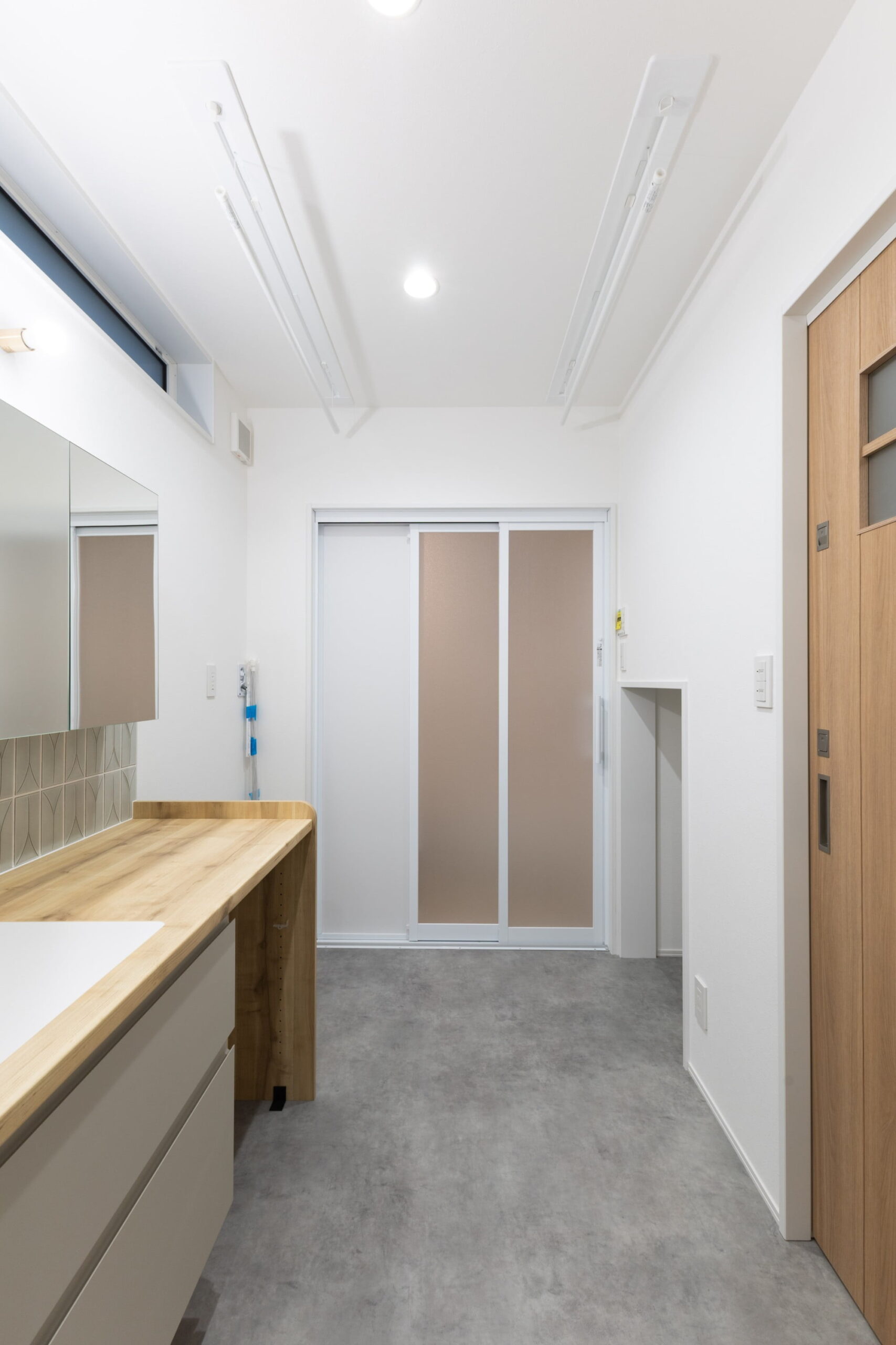 木に包まれたカフェライクなお家