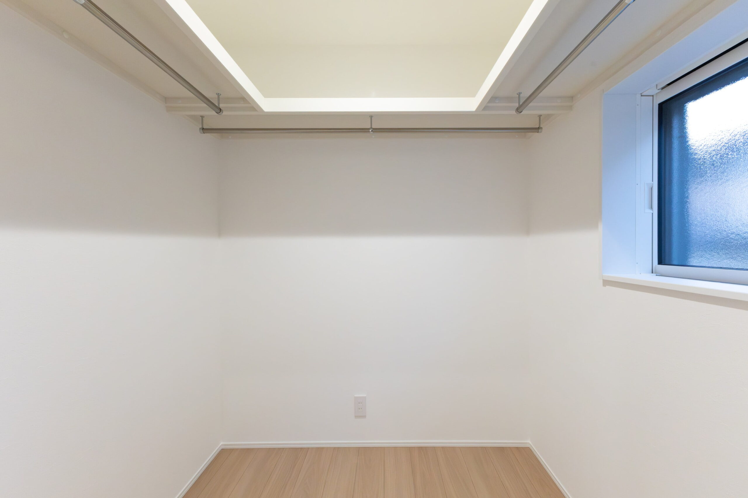 木に包まれたカフェライクなお家