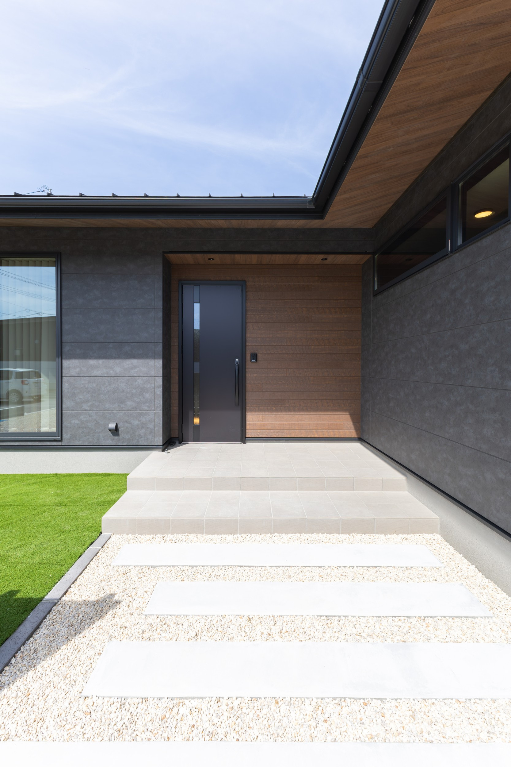 光と動線で整う30坪の平屋