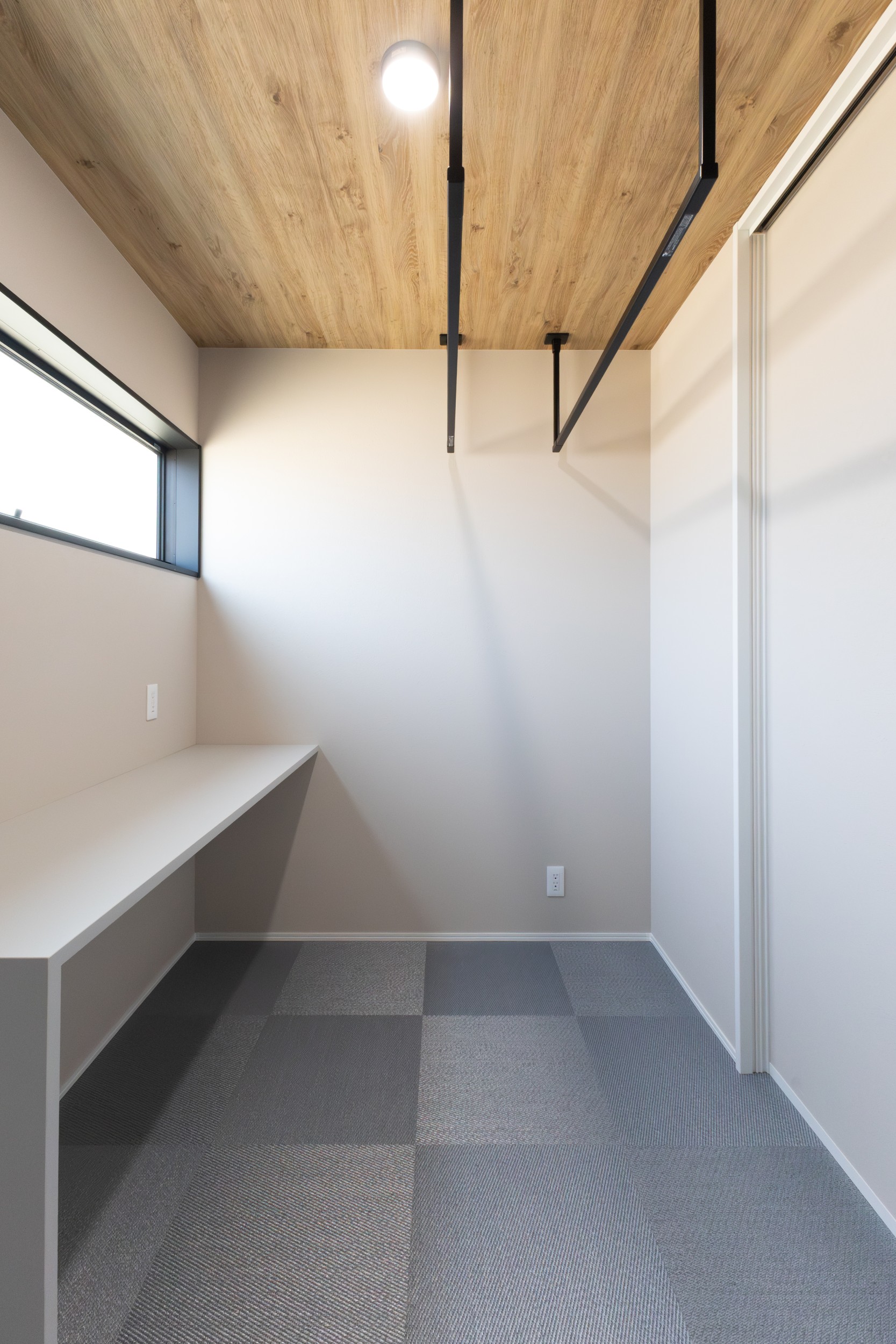 光と動線で整う30坪の平屋