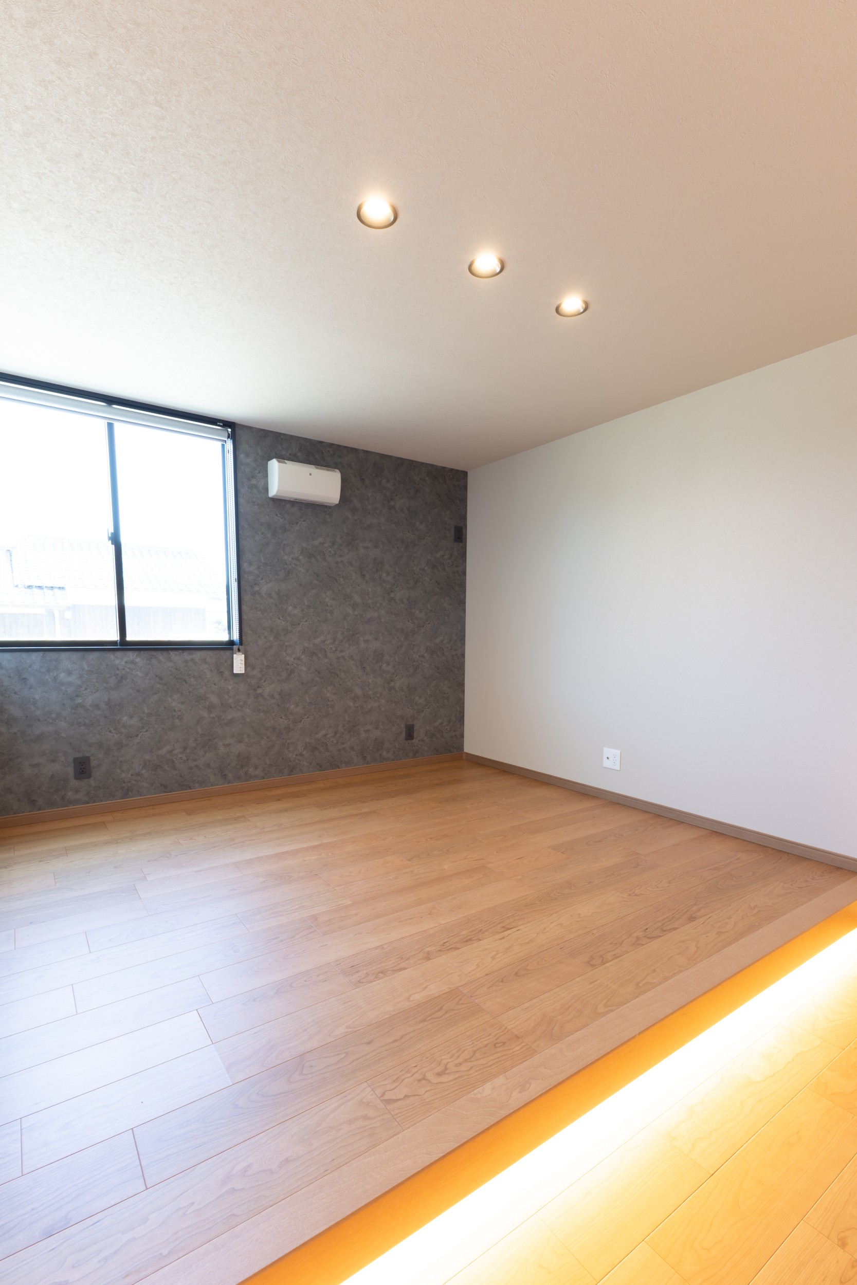 光と動線で整う30坪の平屋