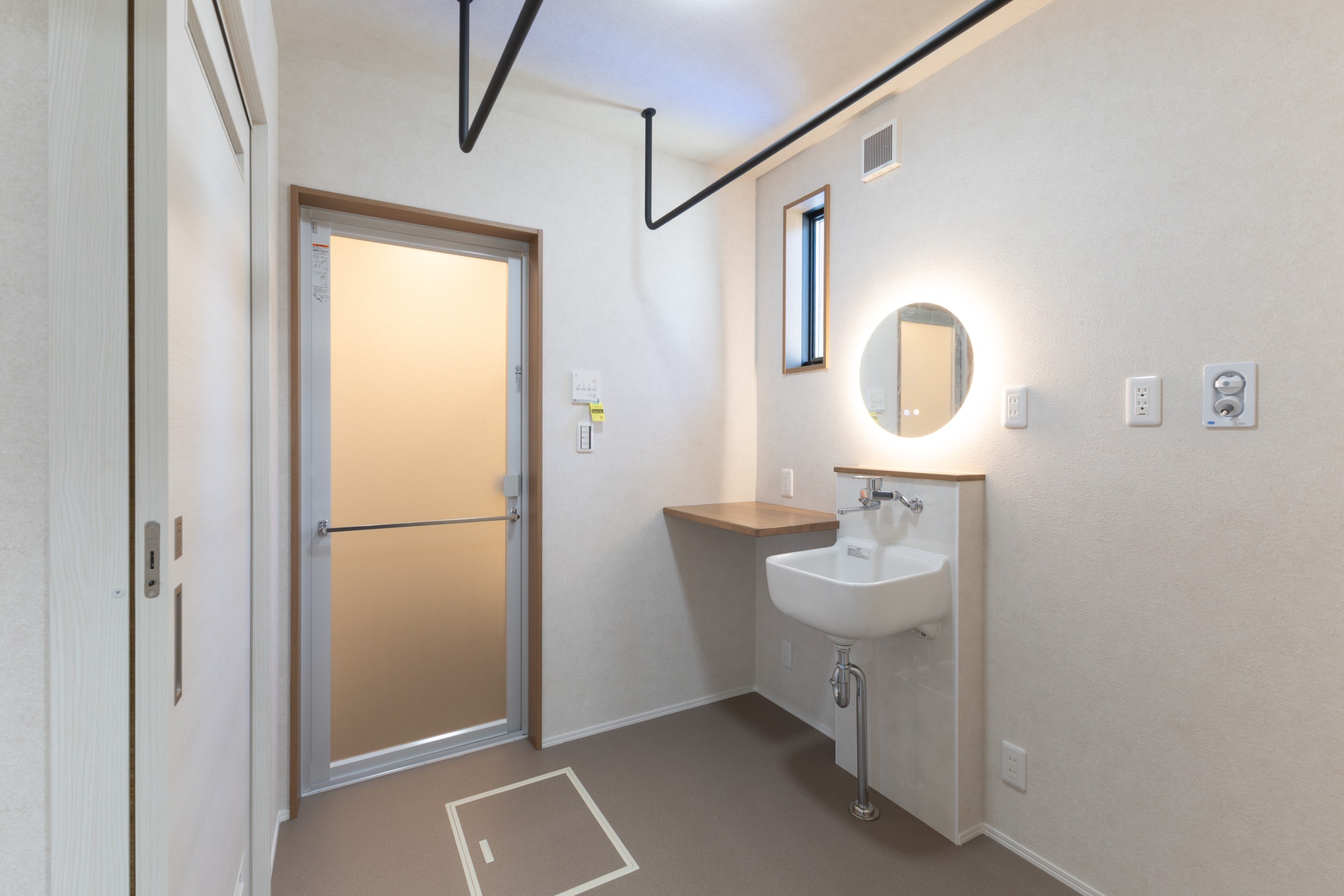 24坪で叶える、かっこよさと家事ラクを両立した平屋