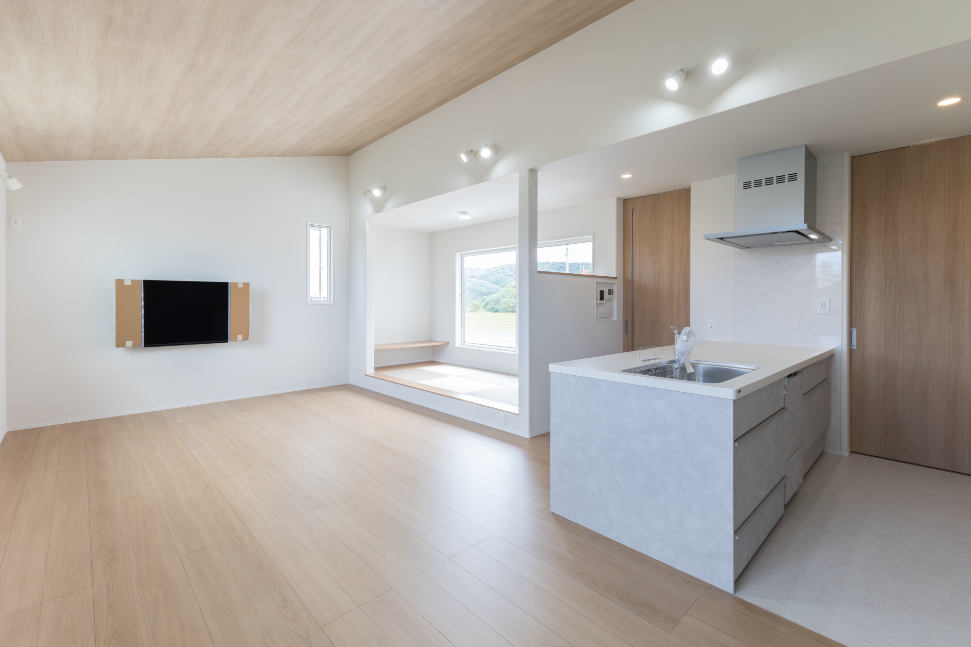 家族の時間を大切にする、家事ラクと開放感を叶えた住まい